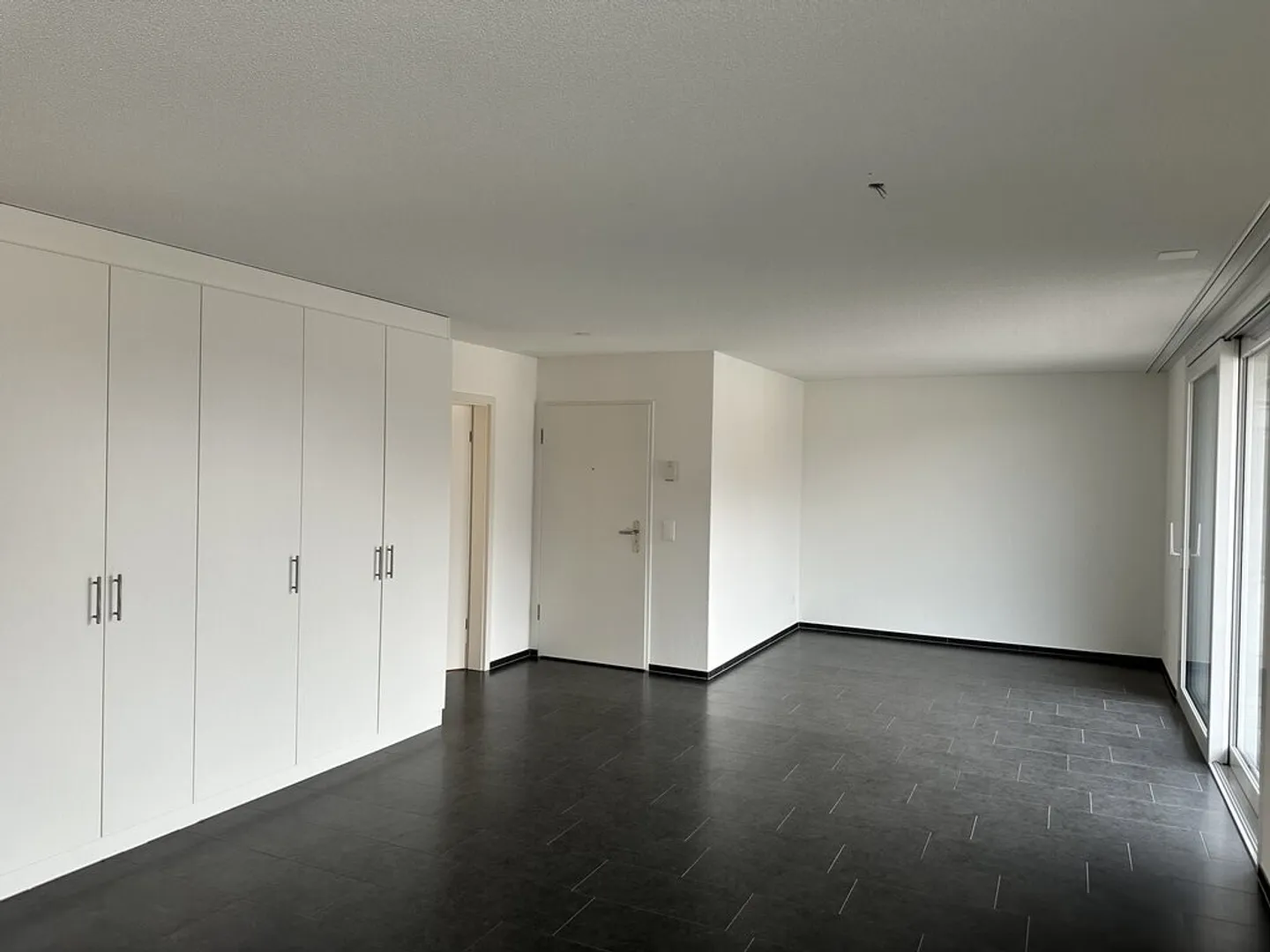 Living Comfort for Connoisseurs - Photo 2 of 6