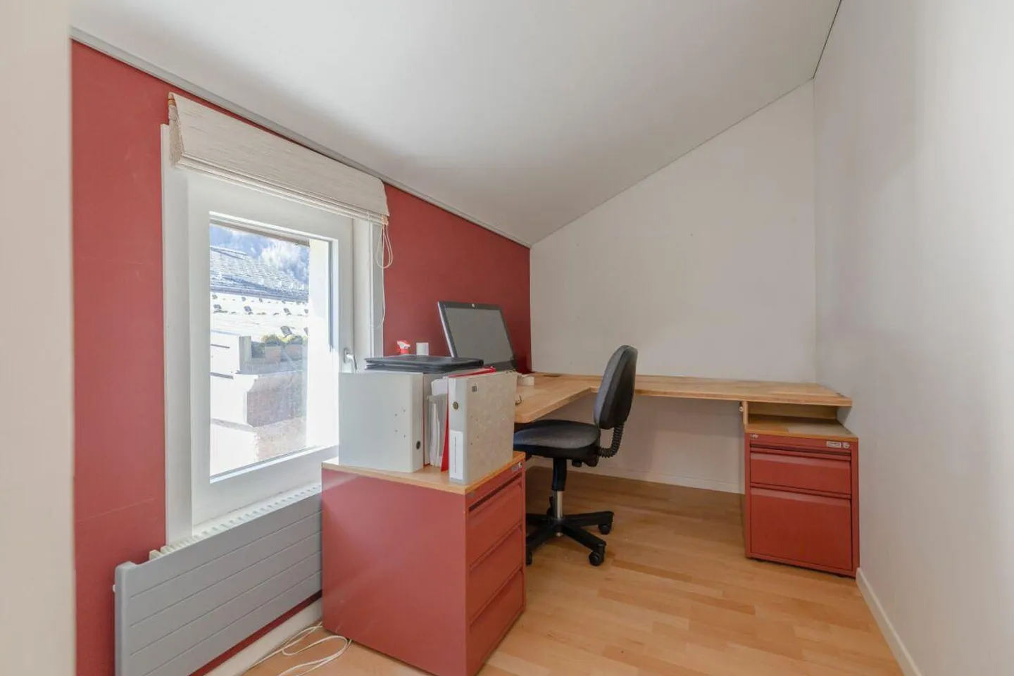 4.5-Room Single-Family House with Garden and Workshop - Photo 11 of 13