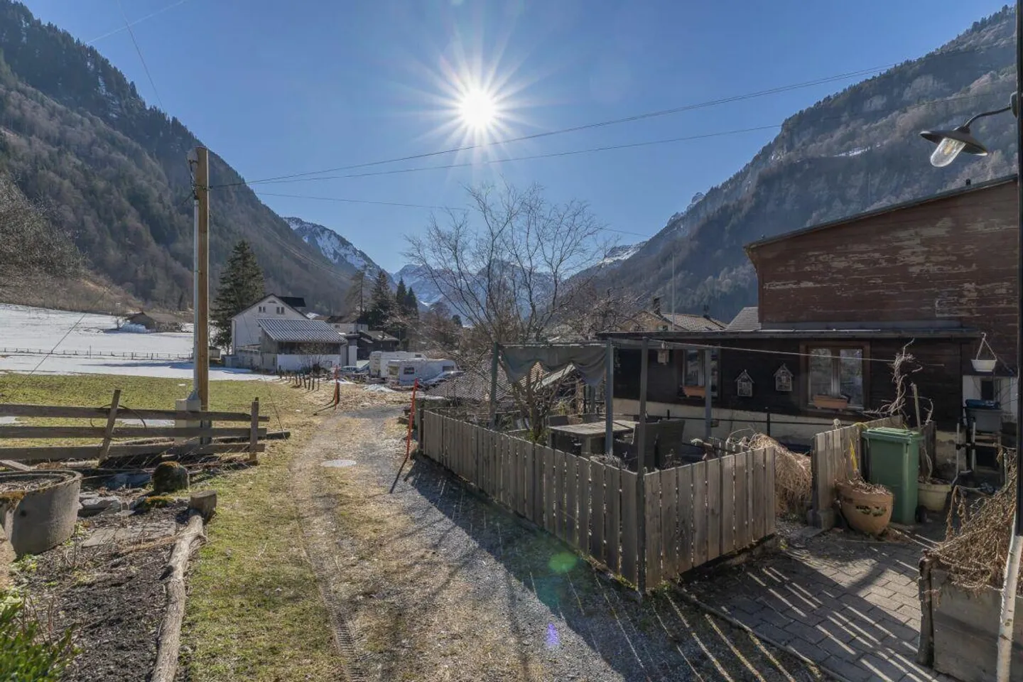 4.5-Room Single-Family House with Garden and Workshop - Photo 13 of 13