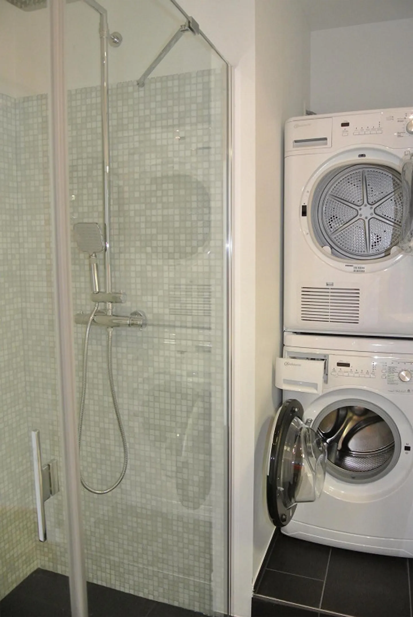 Charmante Wohnung mit Galerie - Foto 4 von 6