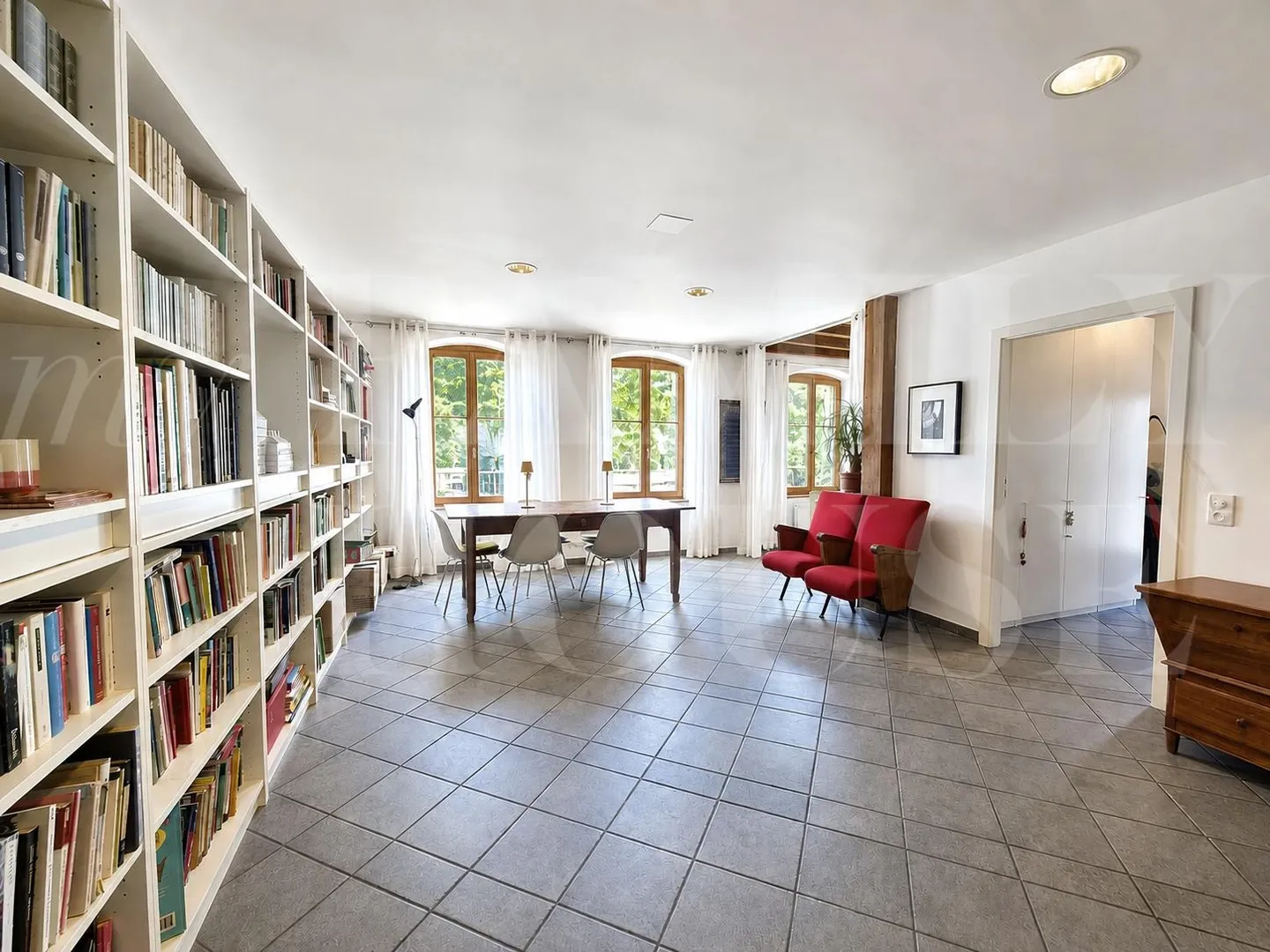 EXCLUSIVITY: Magnificent triplex of 325 m2 PPE located within an old building - Photo 3 of 11