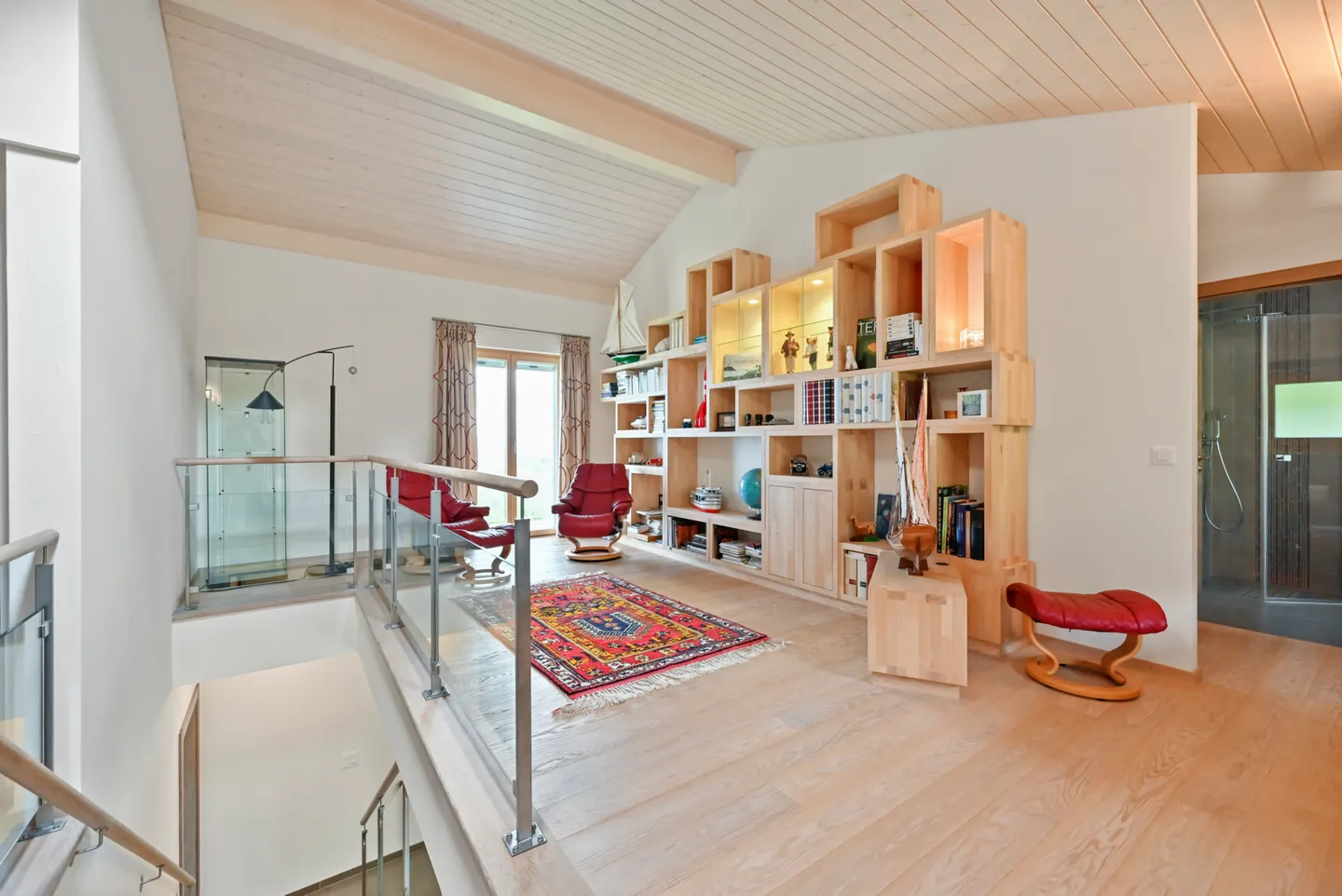 Elegante Villa mit Seeblick - Foto 6 von 11