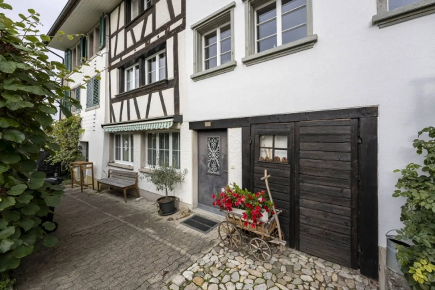 «Charmantes Reiheneinfamilienhaus an Privatstrasse ohne Durchgangsverkehr» - Foto 4 von 9