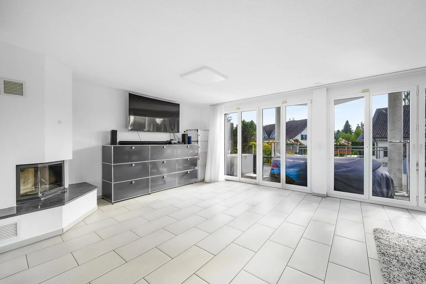 Idyllic family house with vineyard, double garage and view of Lake Zurich - Photo 4 of 21
