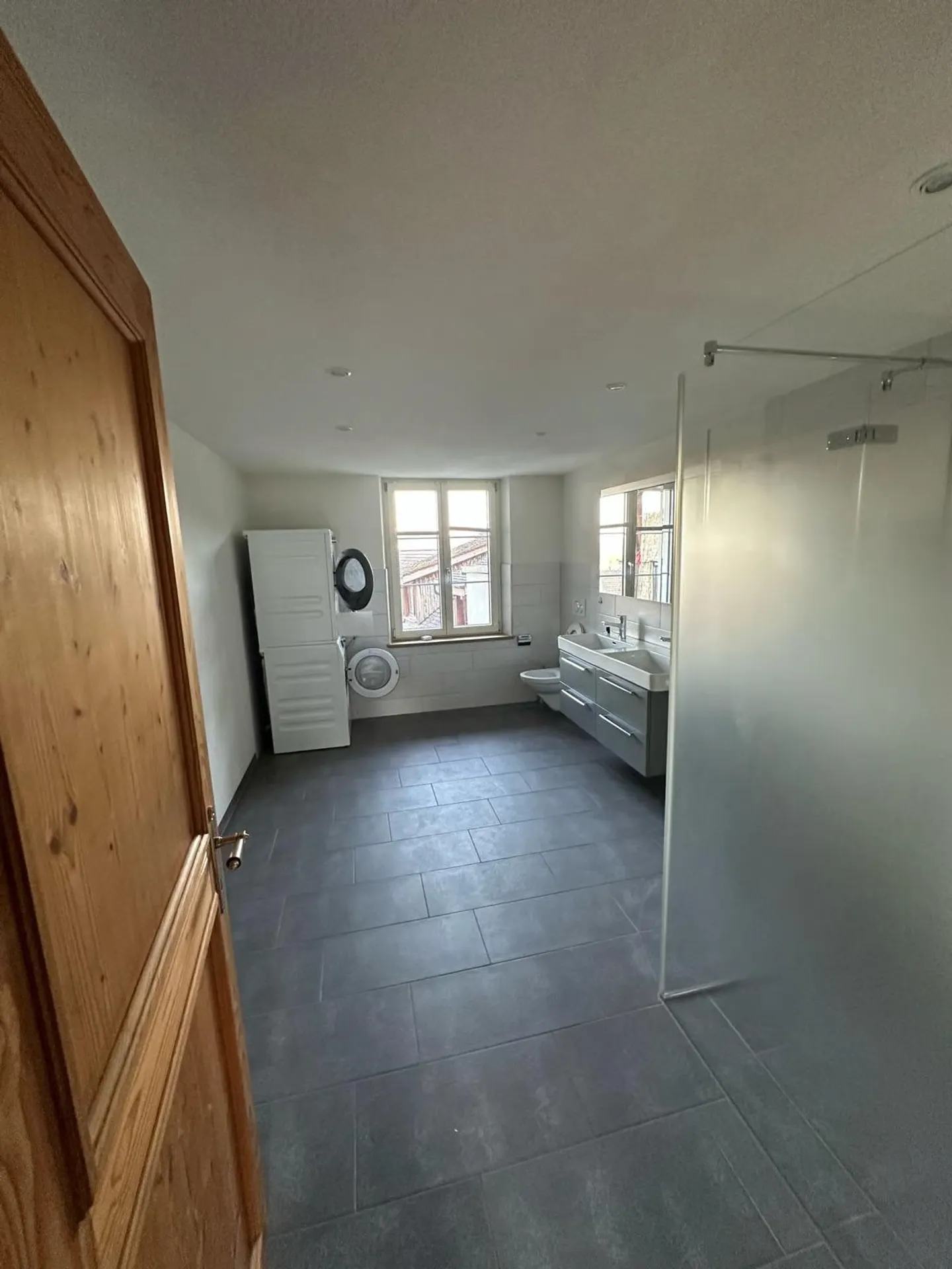 Charmante 4.5-Zimmer-Wohnung in Rüdlingen – ab sofort verfügbar - Foto 9 von 12
