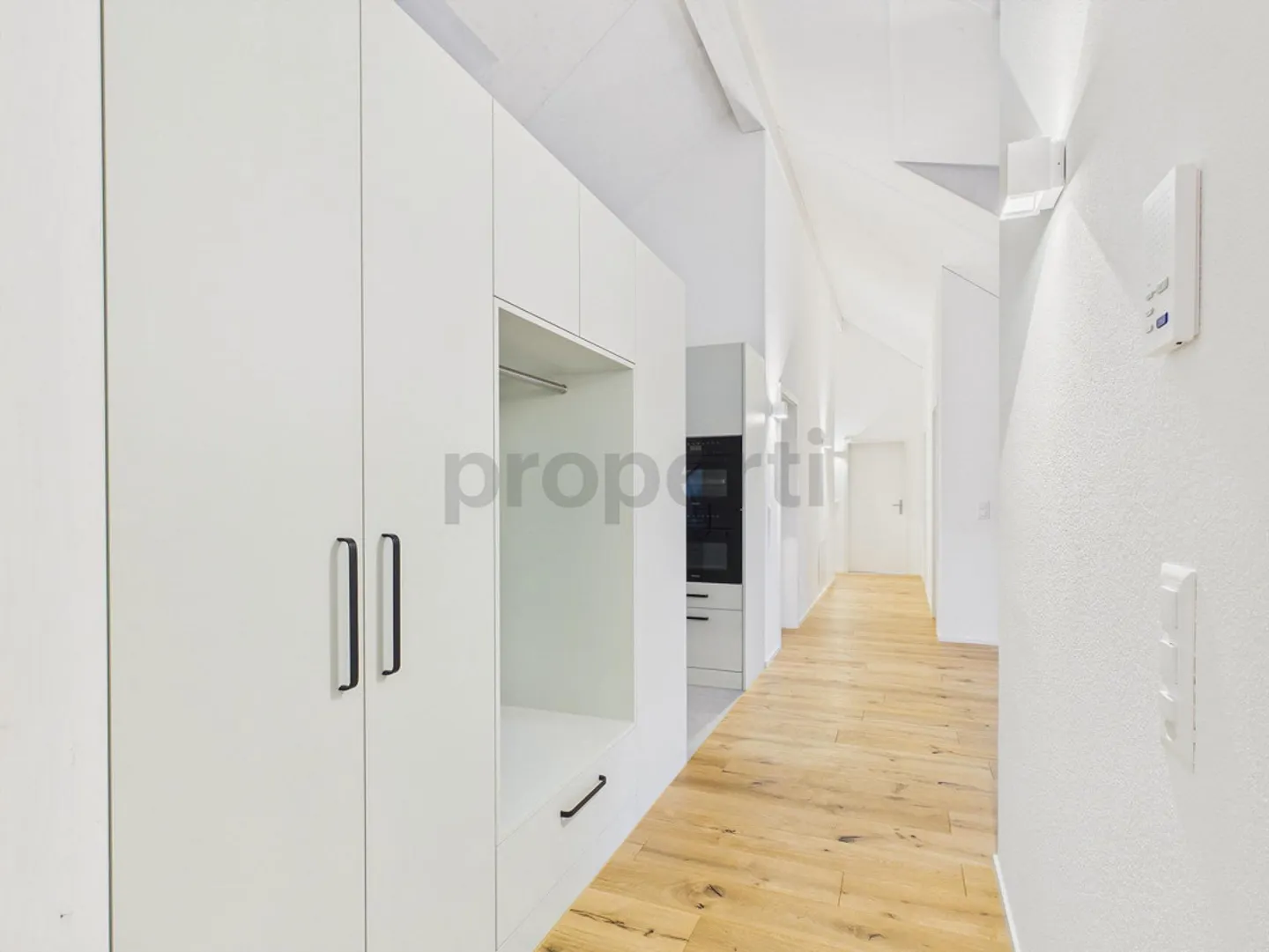 Penthouse with a View – Your New Home in the Heart of Schneisingen... - Photo 2 of 18