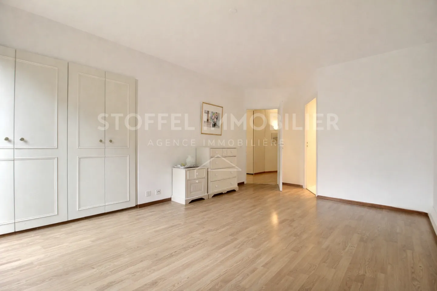 Appartement spacieux avec jardin - Photo 5 sur 12