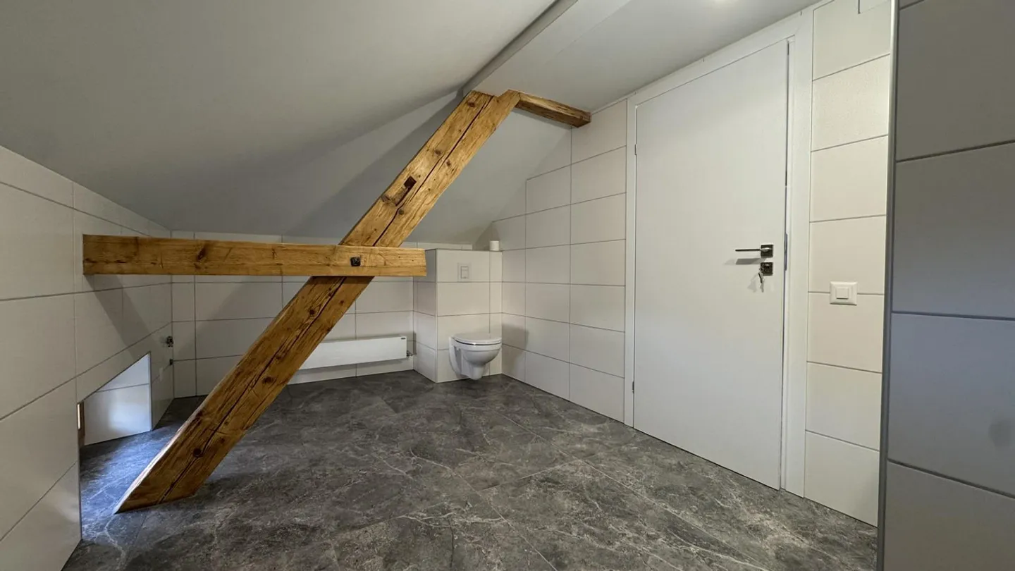 Renovierte Wohnung mit Bergblick - Foto 7 von 10