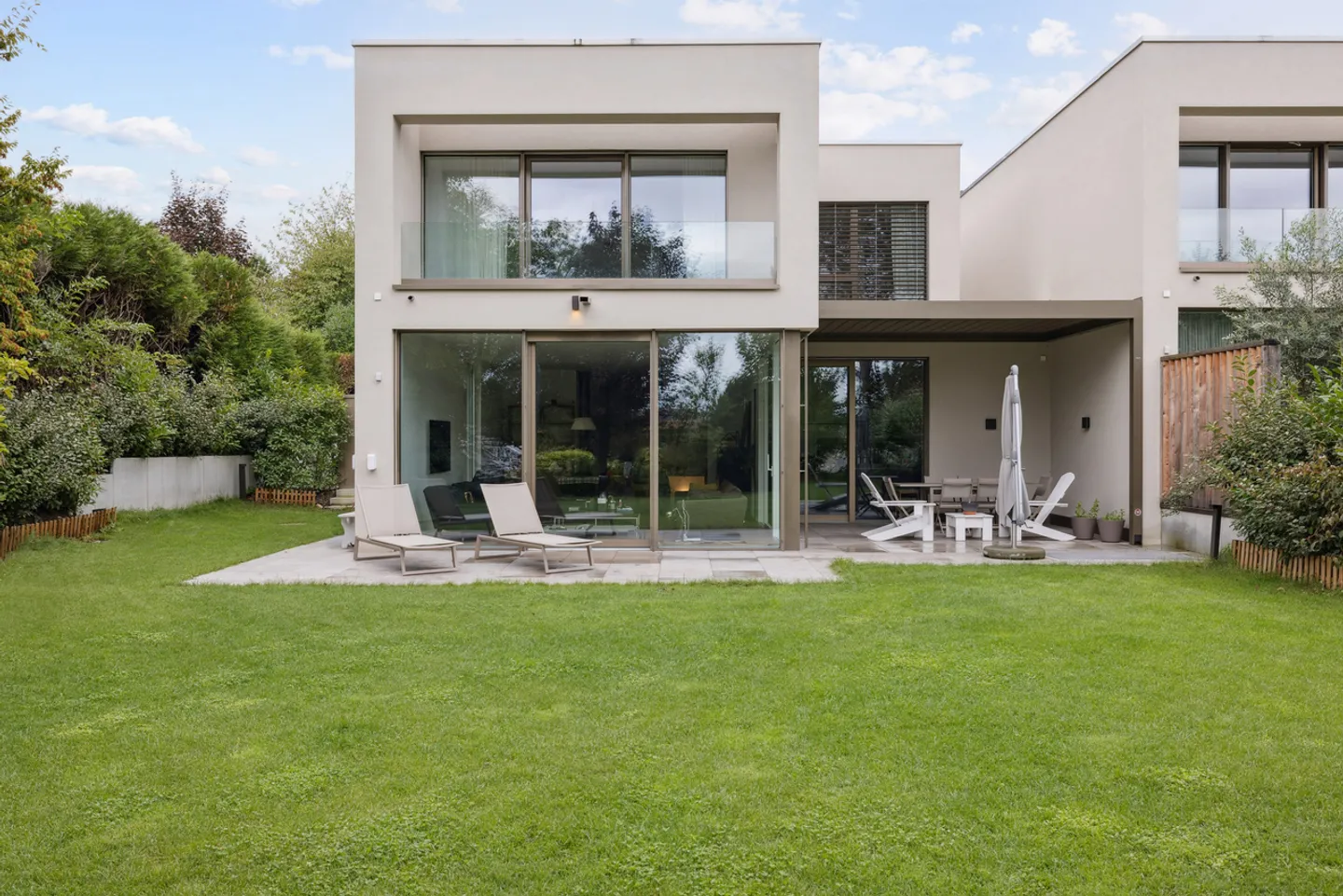 Zeitgenössische Villa im Herzen von Vésenaz - Foto 1 von 10