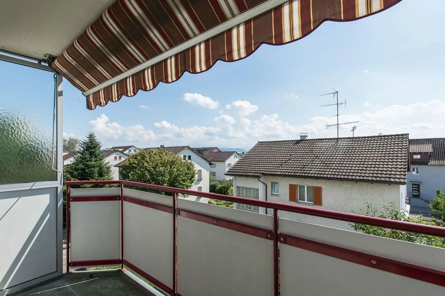 Beautiful apartment with great views seeks new tenant - Photo 7 of 8