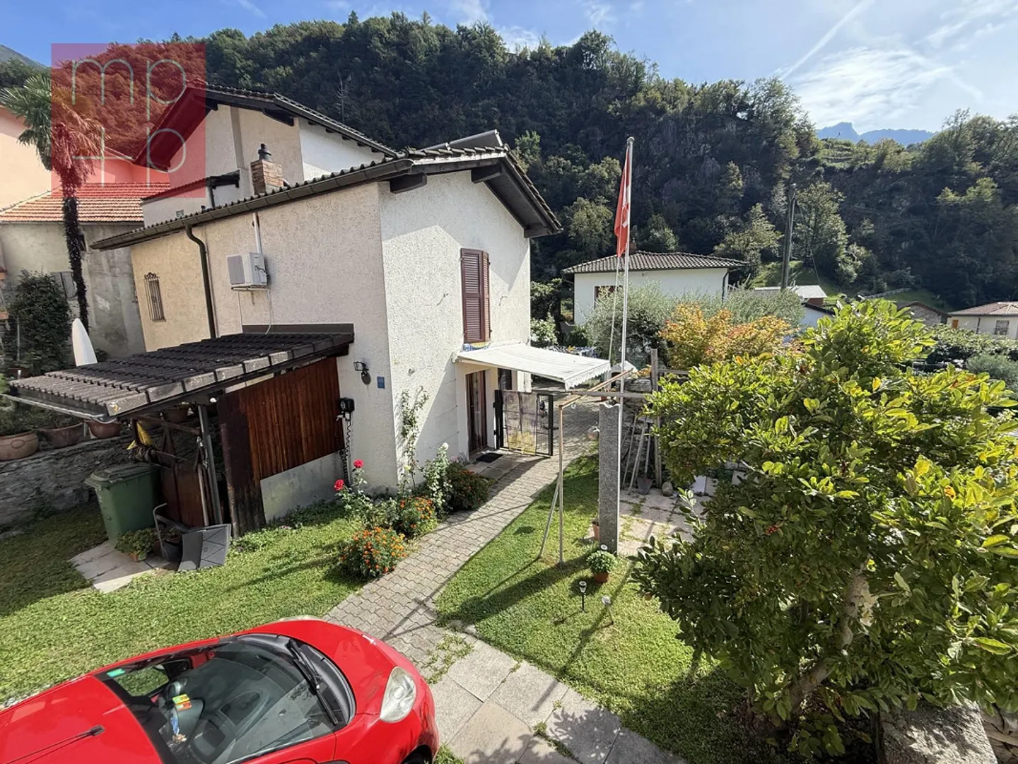 Affascinante casa familiare a Giubiasco - Foto 1 di 8