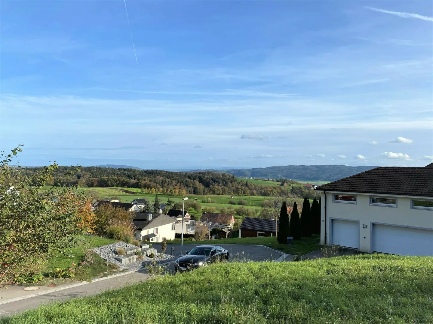 Exclusive plot with a wide view in a well-sunned hillside location - Photo 5 of 9