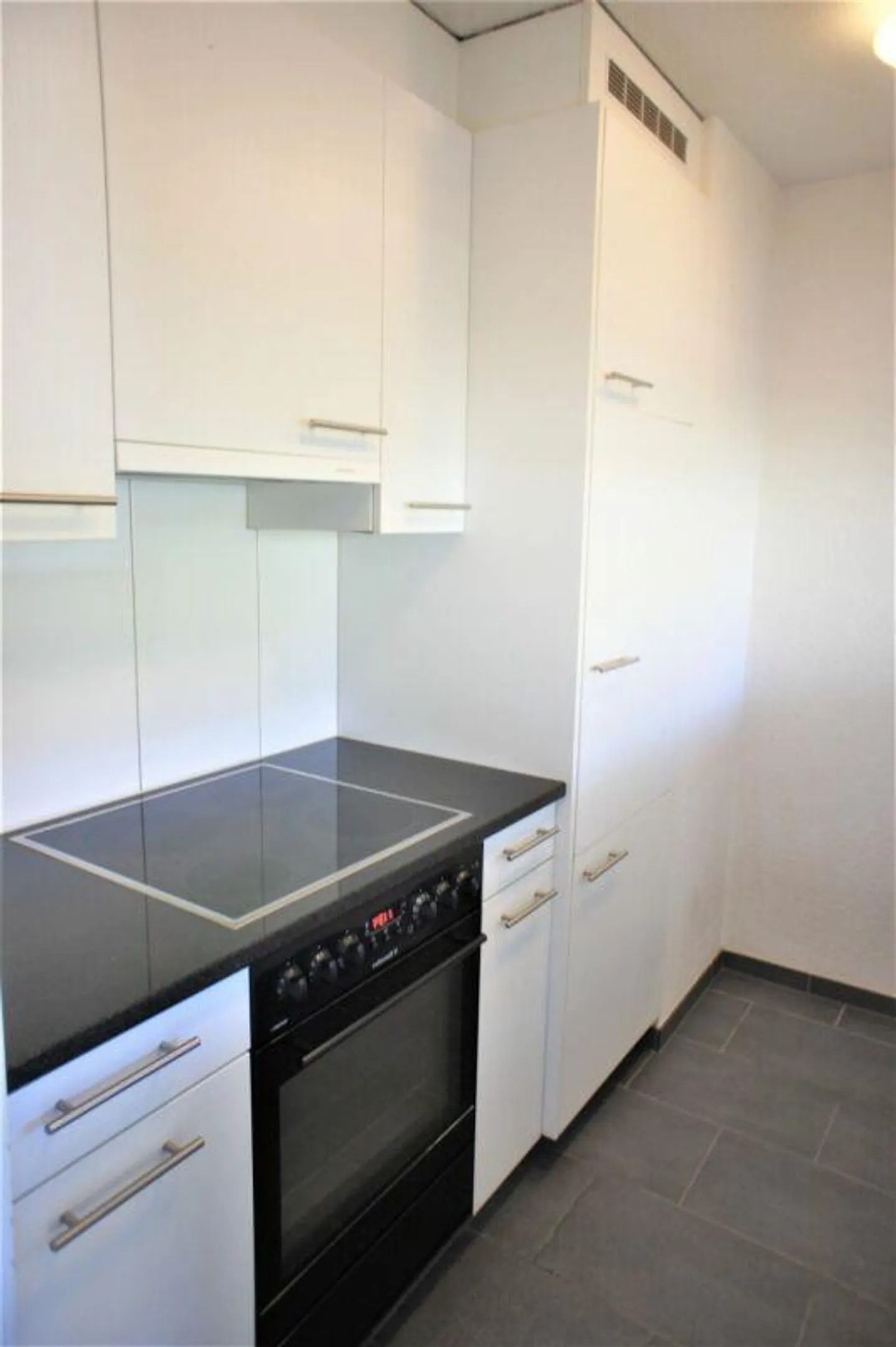 Modernes Wohnen, zentral und grün, mit Balkon im Grünen - Foto 2 von 7