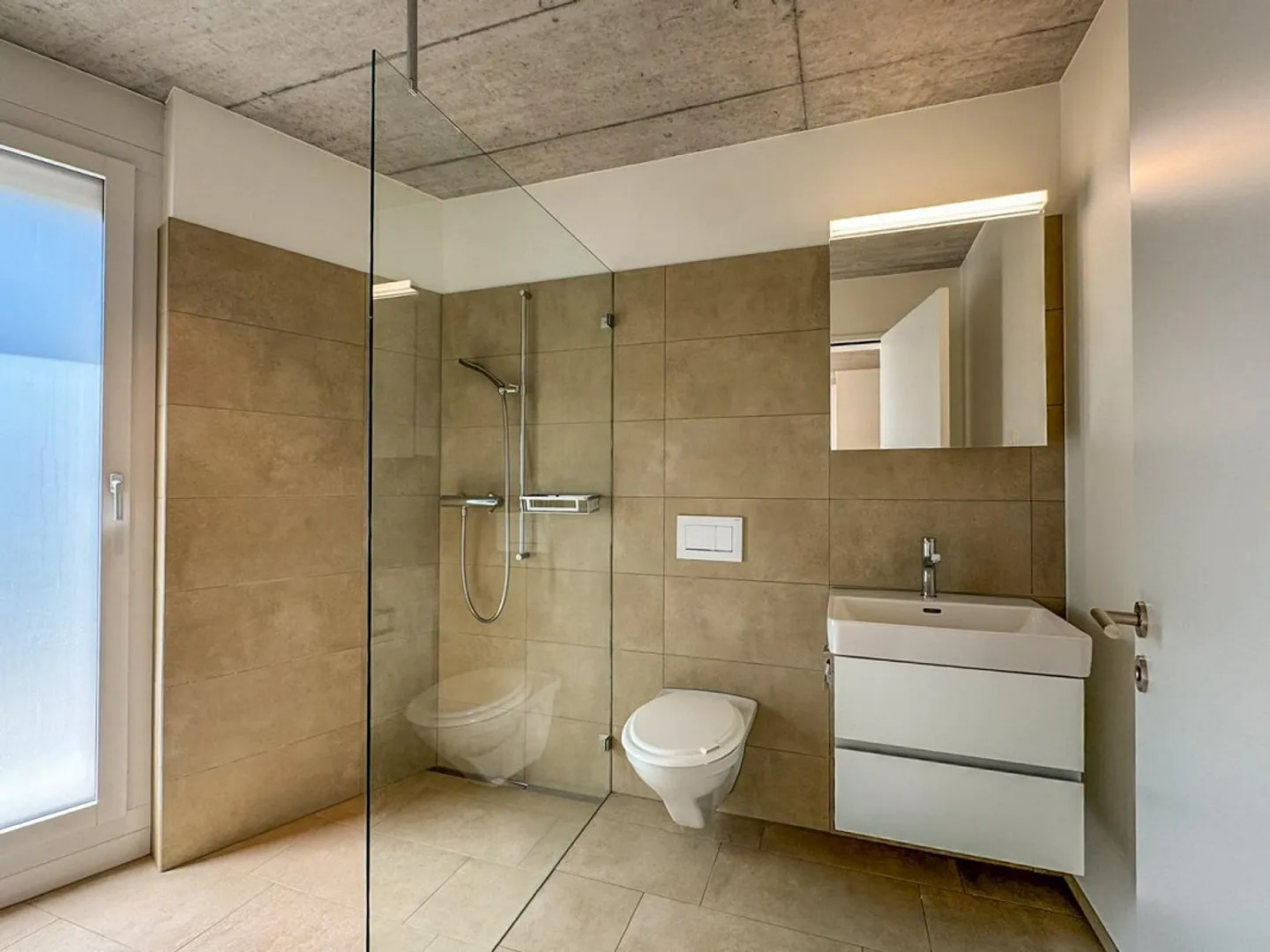 Appartement en attique avec vue imprenable jusqu'aux Churfirsten - Photo 5 sur 6