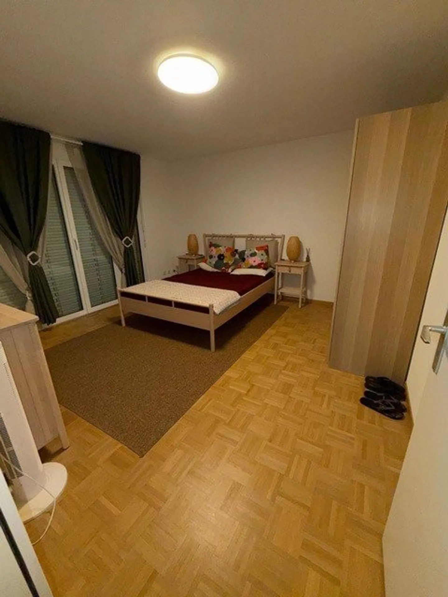 4,5-Zimmer-Wohnung im 2. Stock mit zwei Balkonen in Vevey - Foto 2 von 8