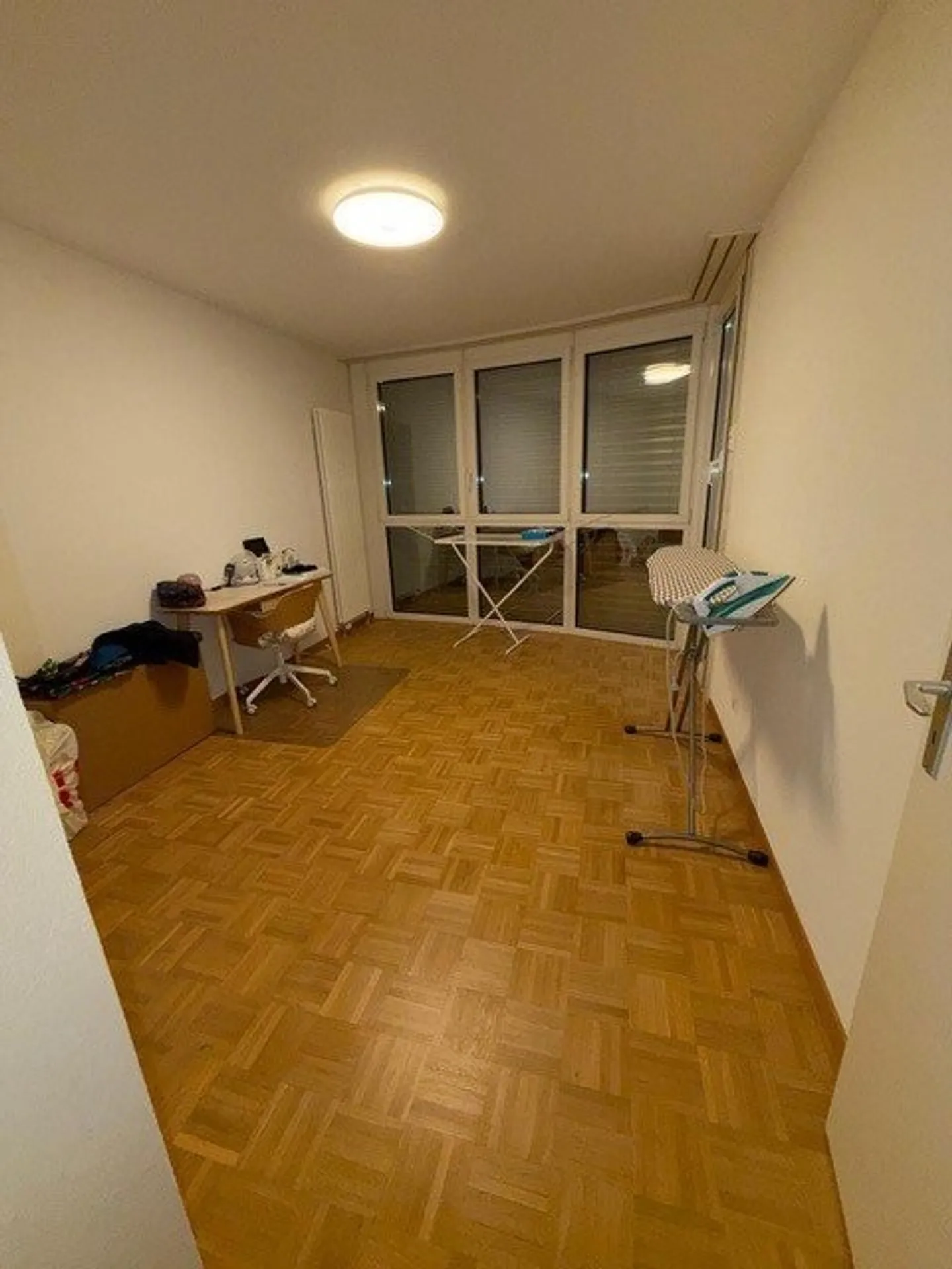 4,5-Zimmer-Wohnung im 2. Stock mit zwei Balkonen in Vevey - Foto 3 von 8