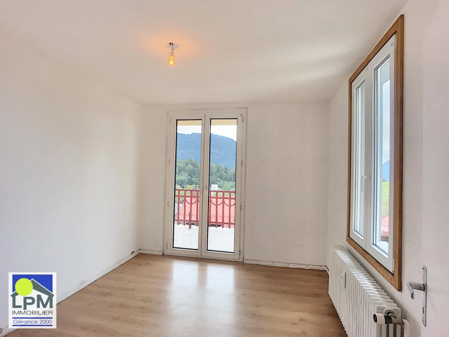 Charmant appartement 2.5 pièces - Photo 1 sur 4