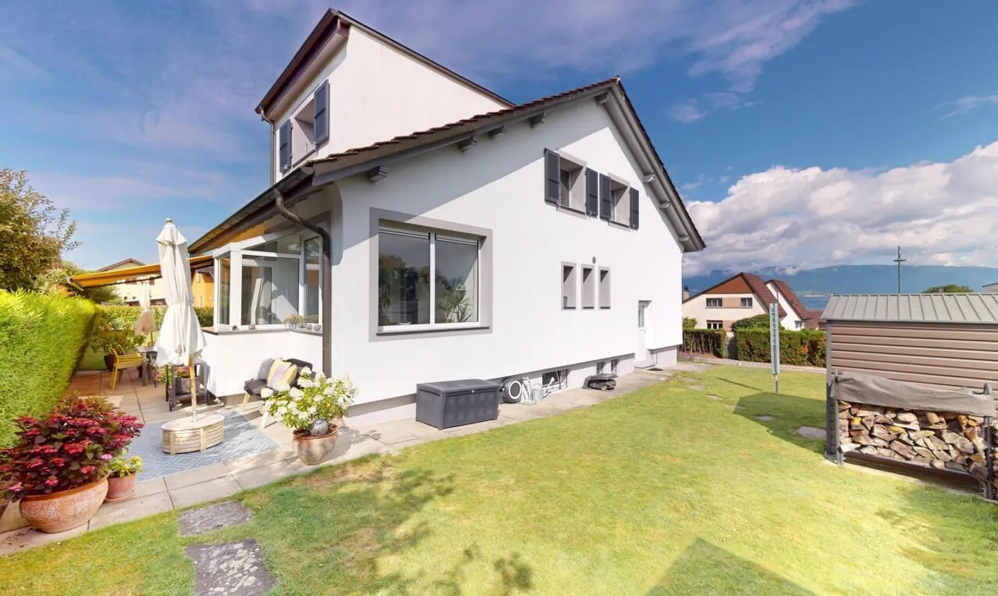 Magnificent individual villa in Estavayer-le-Lac with large grounds - Photo 3 of 11