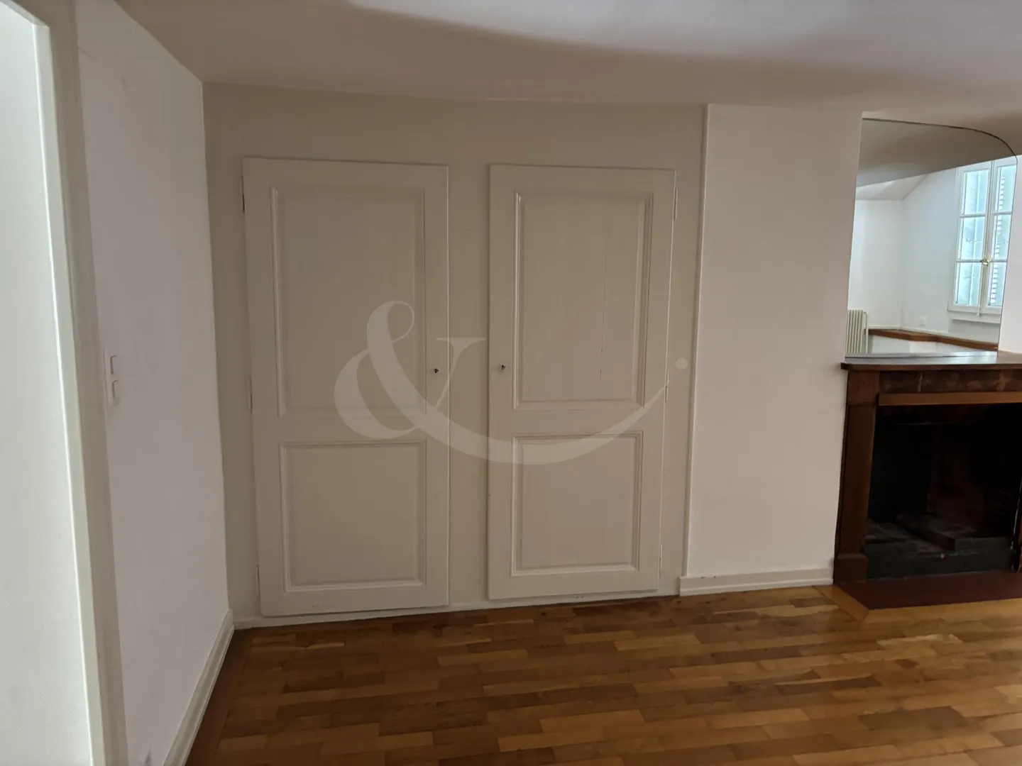 Apartment for rent - Photo 2 of 4