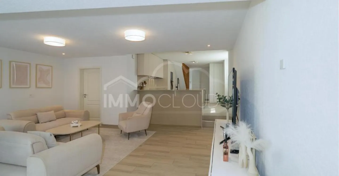 Duplex with terrace - Photo 9 of 11