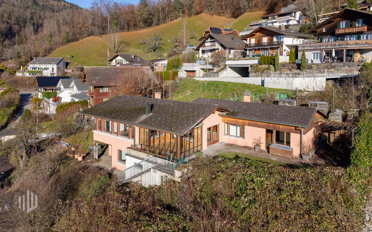 ImmoWyss -  Wohnen mit Weitblick  2-Familienhaus über dem Thunersee - Foto 1 von 10