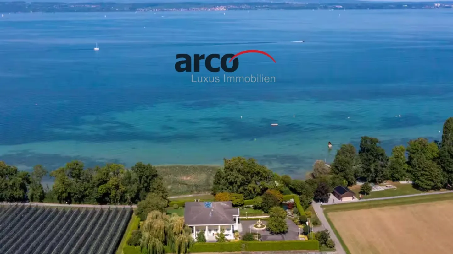 Luxus Villa mit Seeblick - Foto 1 von 11