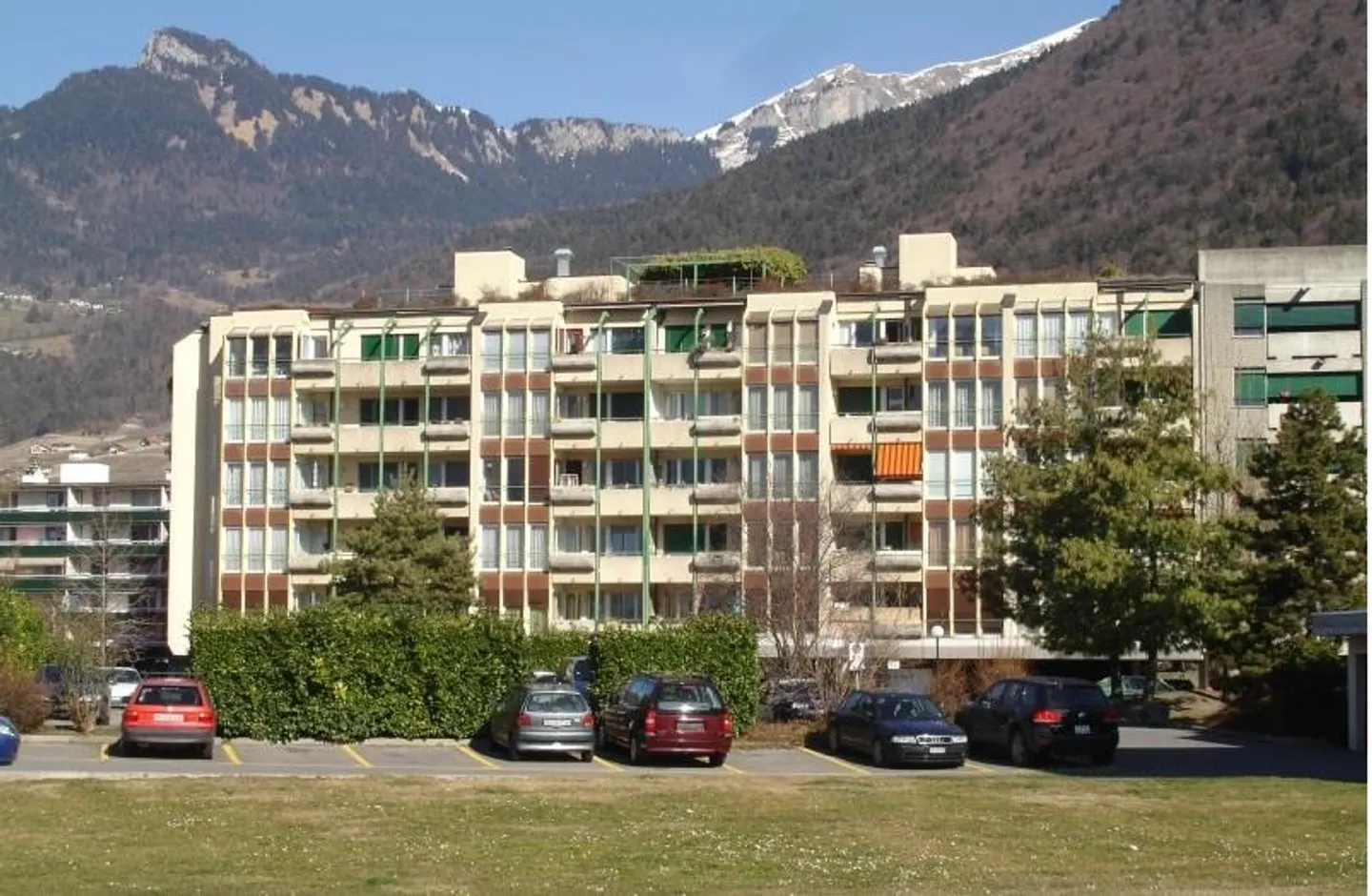 Covered Parking Space in Aigle - Photo 1 of 1