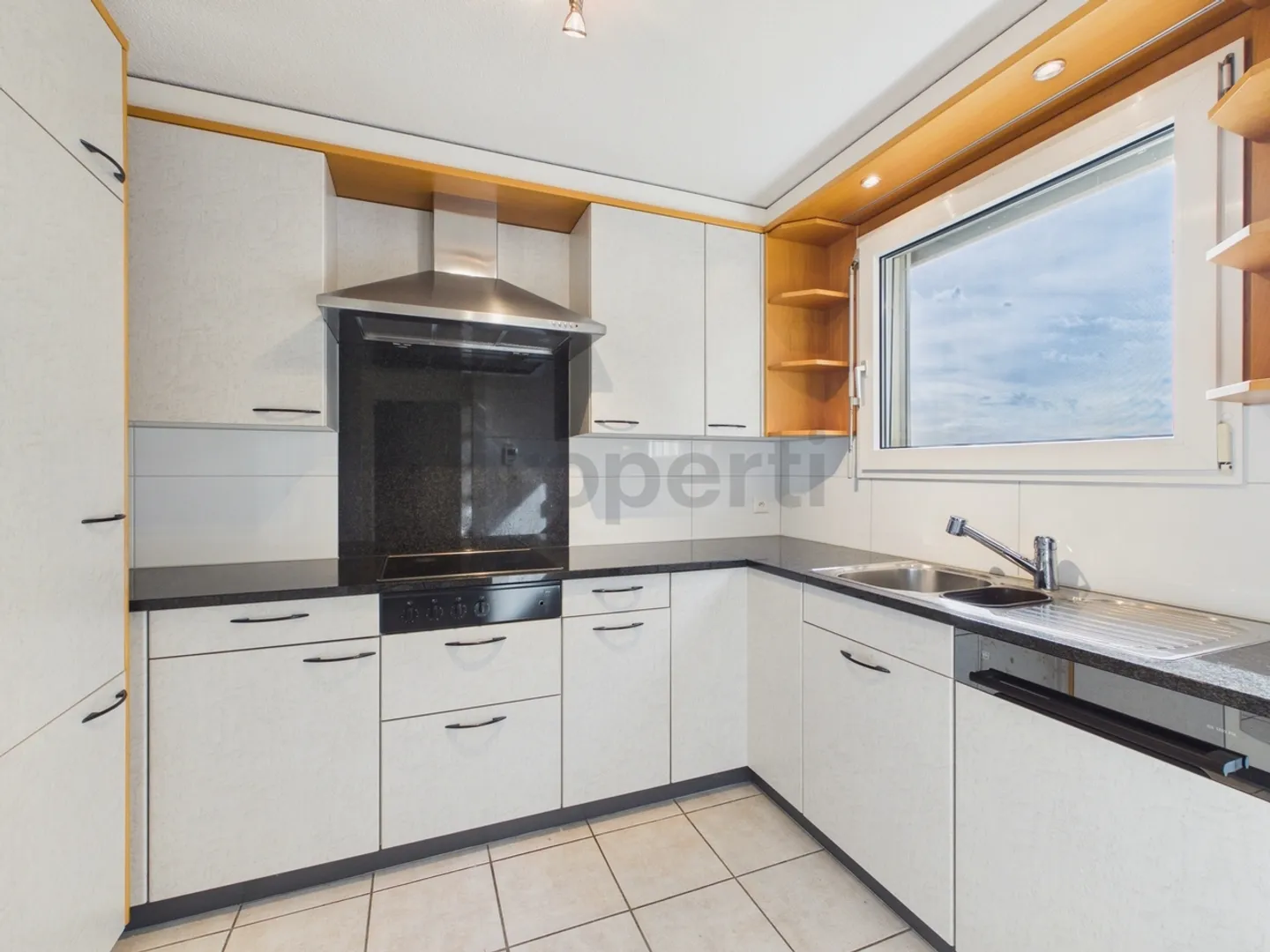 Geräumiges Zuhause mit atemberaubendem Blick - Foto 8 von 13