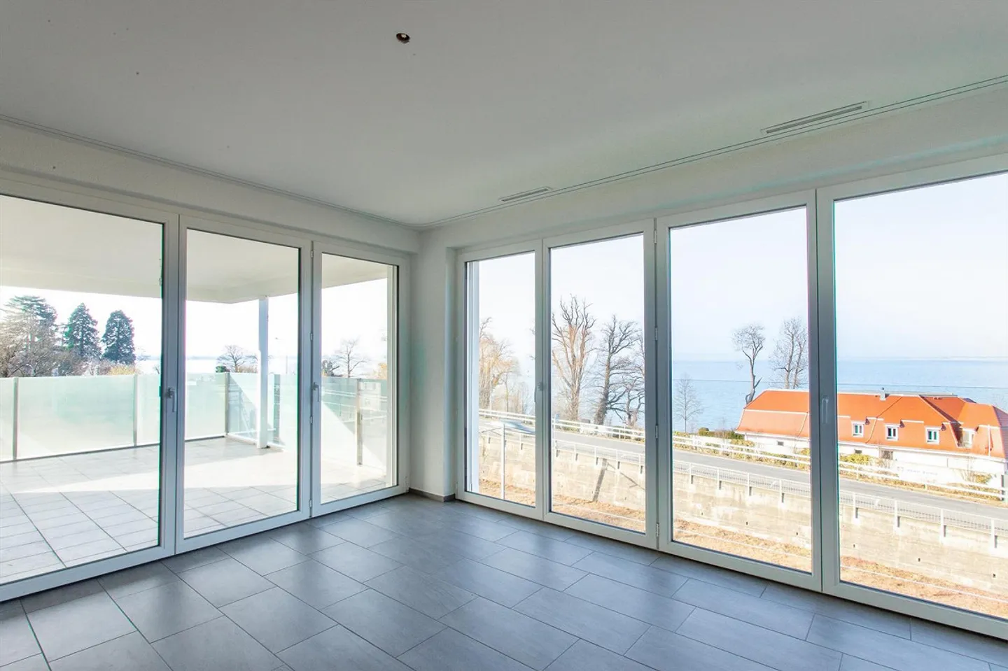 Wohnen mit fantastischer Seesicht! - Foto 3 von 9