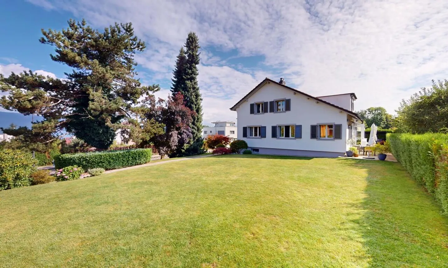 Magnificent individual villa in Estavayer-le-Lac with large grounds - Photo 4 of 11