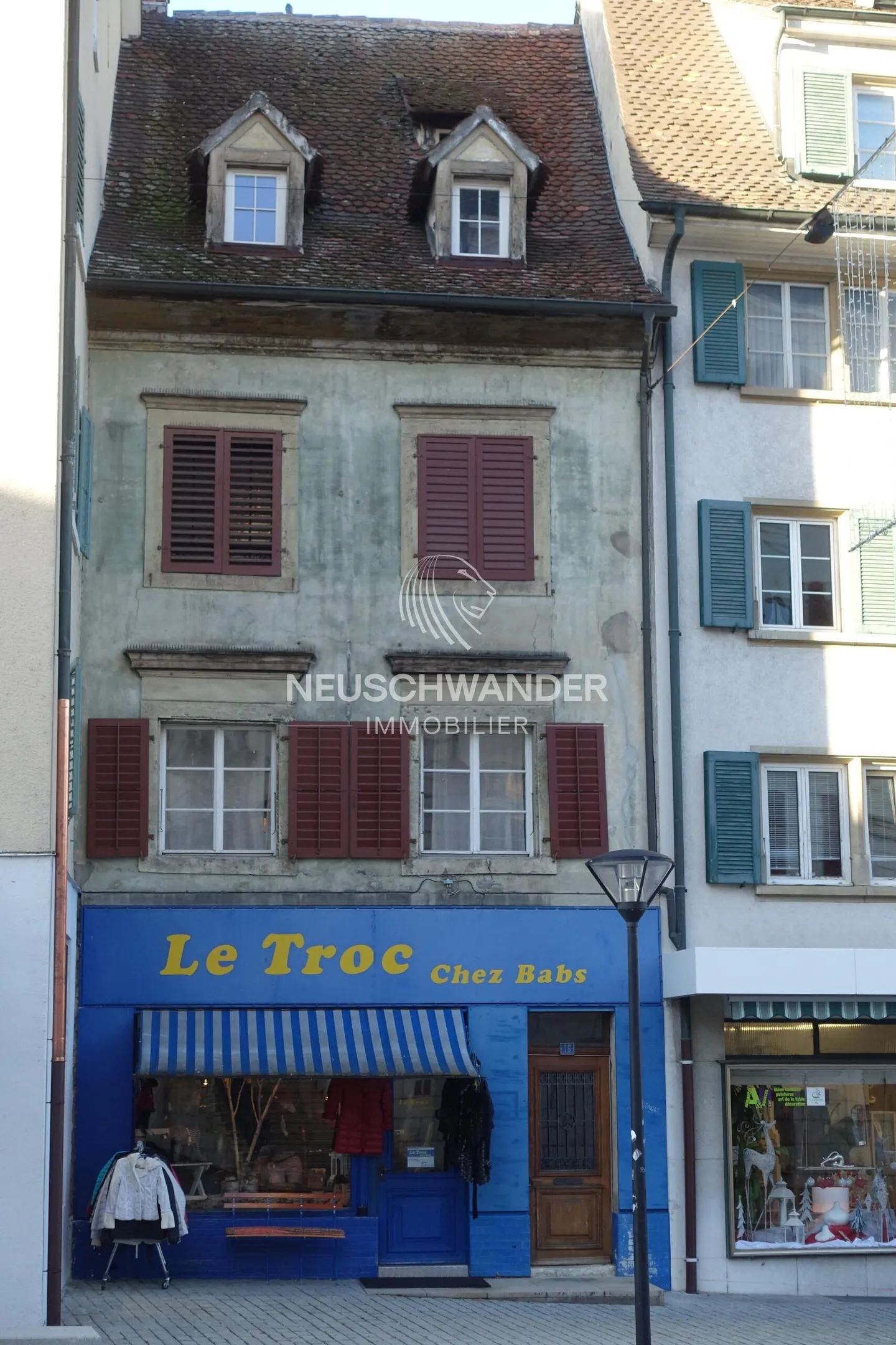 Edificio ad uso misto in vendita - Foto 2 di 13