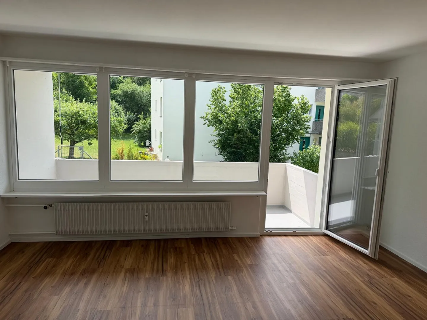 Modernes Apartment in Flurlingen - Foto 1 von 8