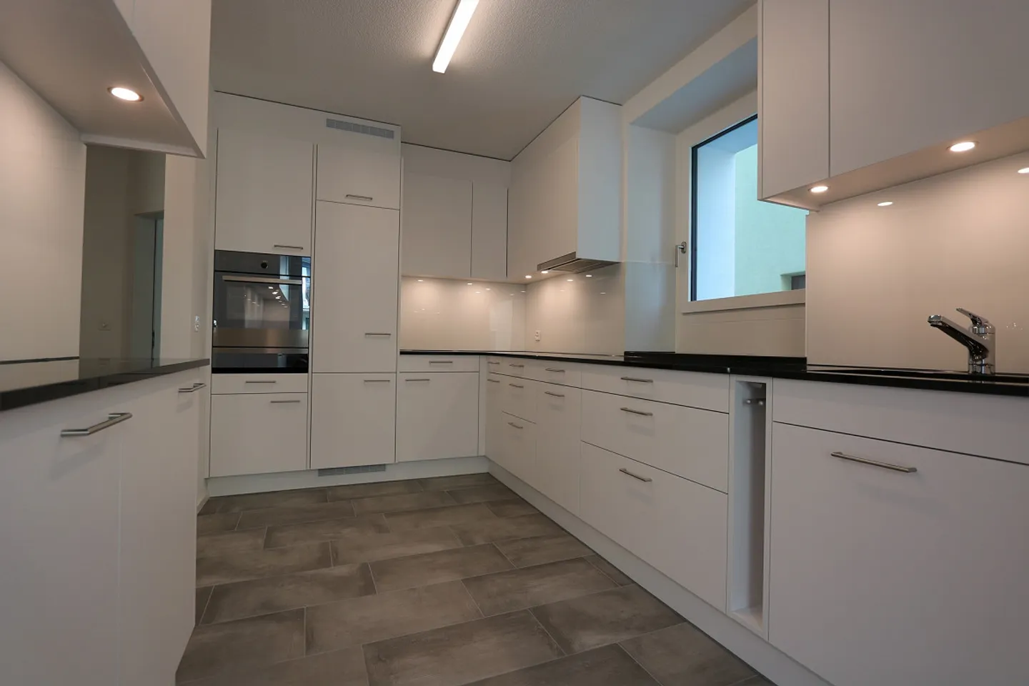 Appartamento 5.5 stanze in posizione centrale - Foto 1 di 13
