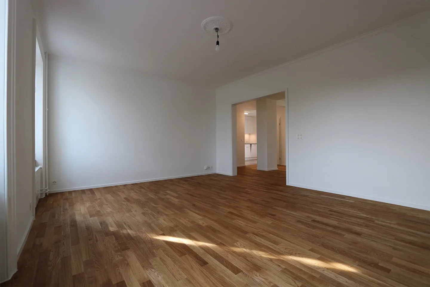 Appartamento 5.5 stanze in posizione centrale - Foto 3 di 13