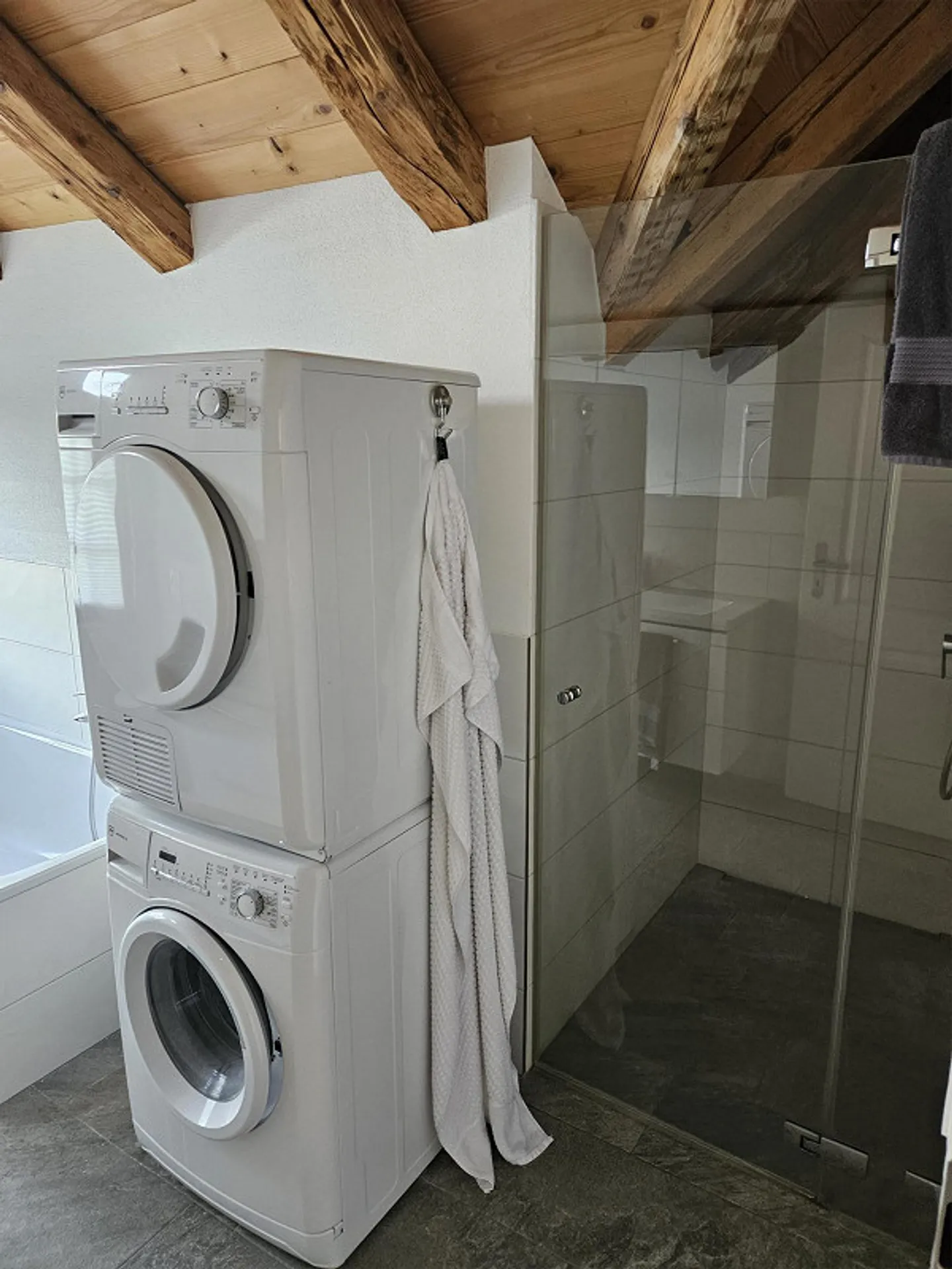 Superbe appartement, idylliquement situé au bord de la rivière - Photo 8 sur 12
