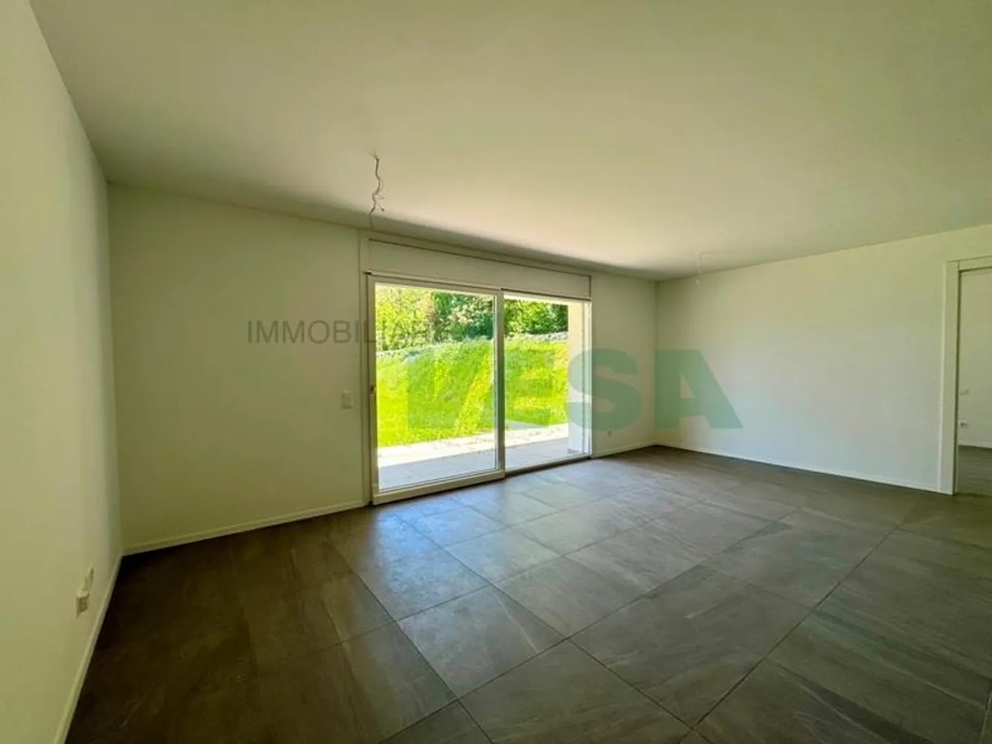 Neue und helle 3,5-Zimmer-Wohnung mit großem Garten - Foto 3 von 9