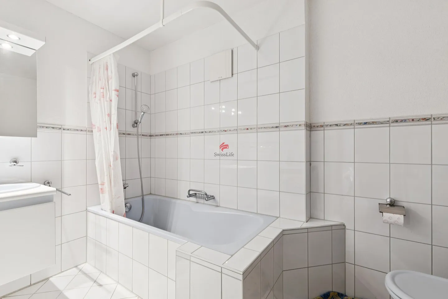 Cozy Garden Apartment with Unobstructed View - Photo 9 of 11