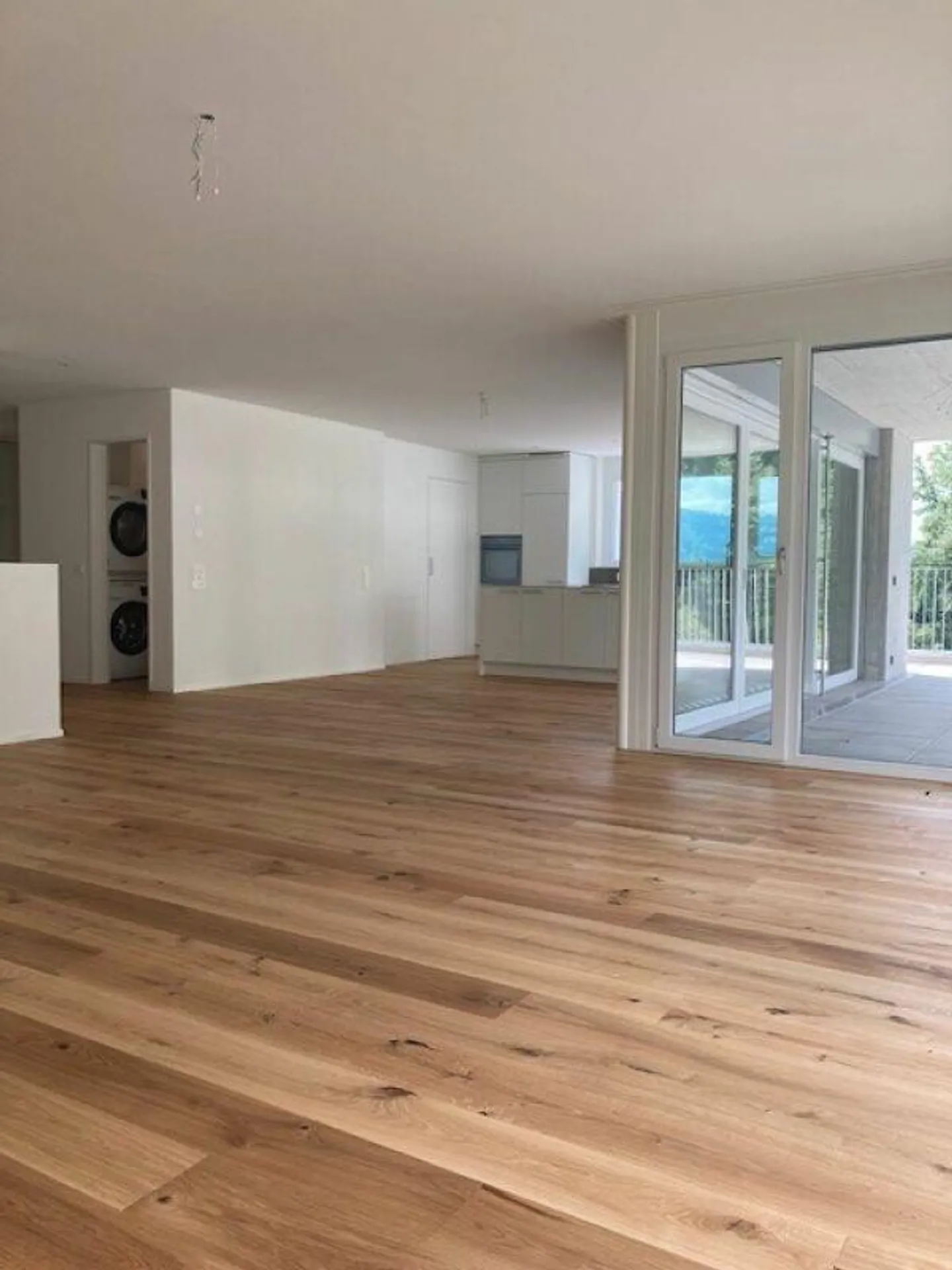 Ampio e luminoso appartamento duplex di 4,5 locali con contratto di affitto - Foto 11 di 19