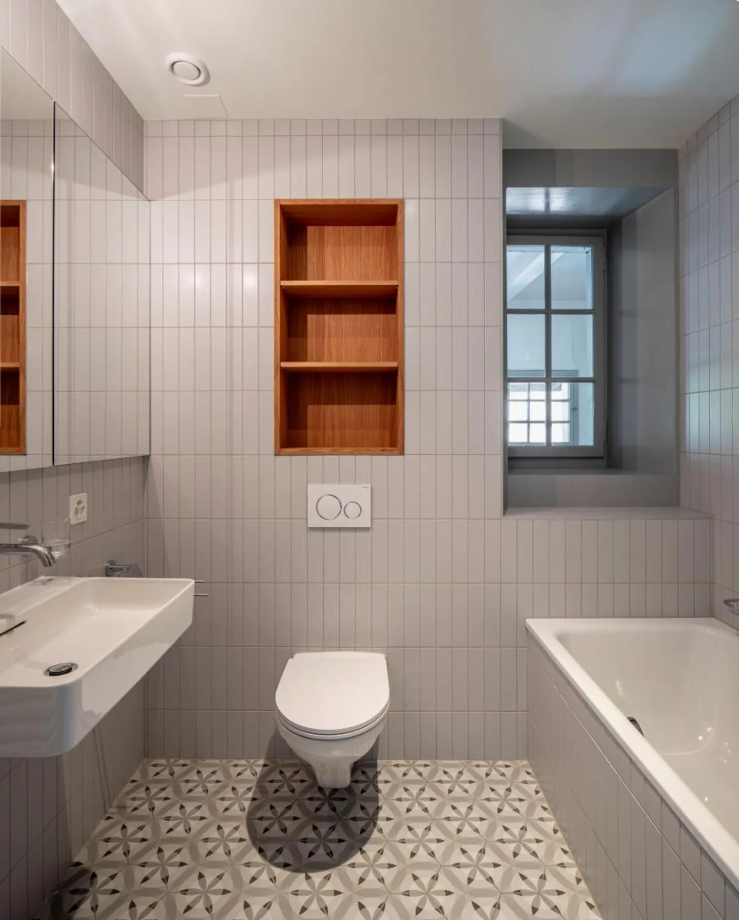 8-room house - Photo 7 of 7