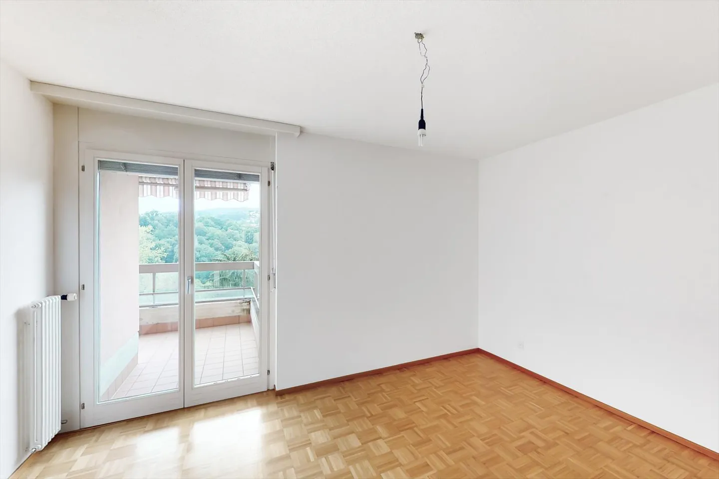 Apartment for rent - Photo 3 of 8