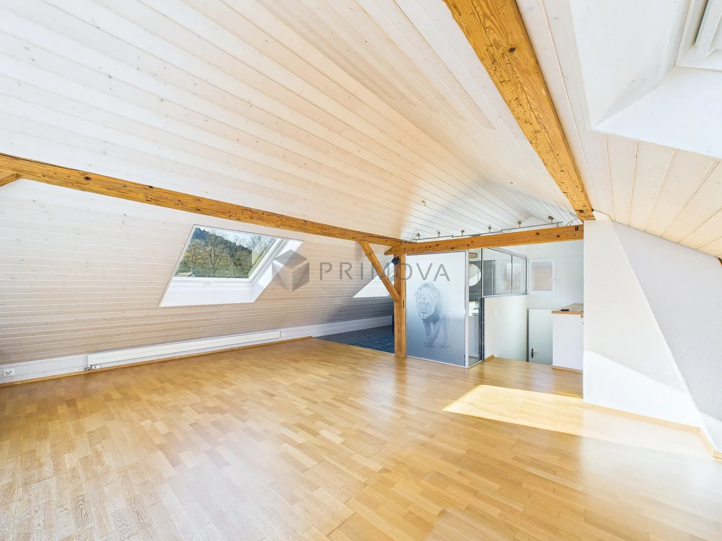 No more 0815 multi-family house. One with space, light, and room for a lot of creativity! - Photo 4 of 17