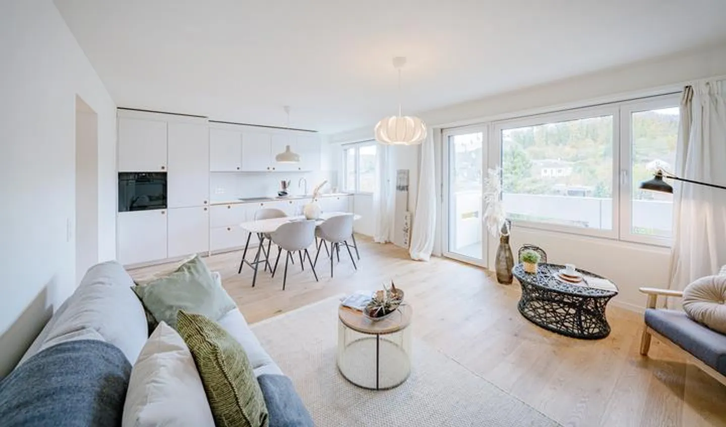 TOLLE 4.5 ZIMMER WOHNUNG - TIPTOP  TOTALSANIERT - Foto 2 von 7