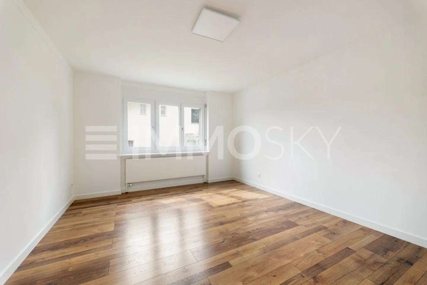 Unique Living Environment Luxury Renovated and Energy Efficient - Photo 4 of 5