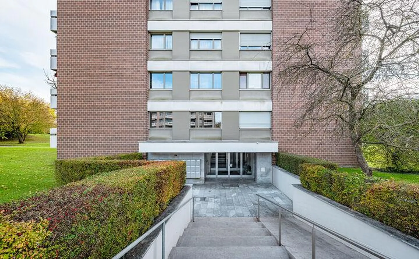 TOLLE 4.5 ZIMMER WOHNUNG - TIPTOP  TOTALSANIERT - Foto 7 von 7