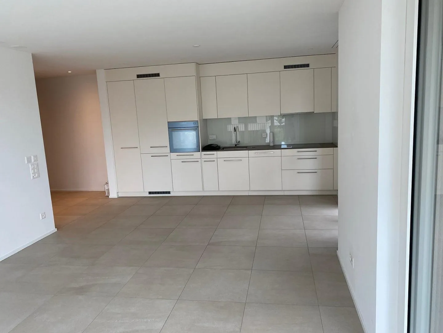 Top moderne und hochwertige Wohnung - Foto 3 von 9
