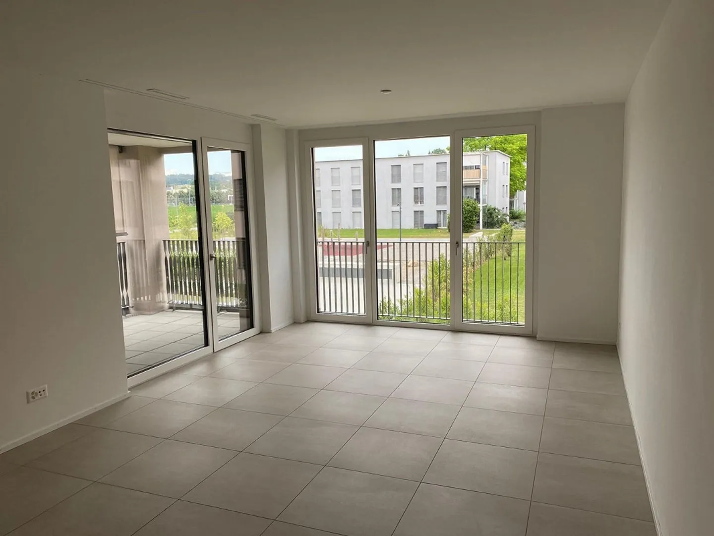 Top moderne und hochwertige Wohnung - Foto 8 von 9