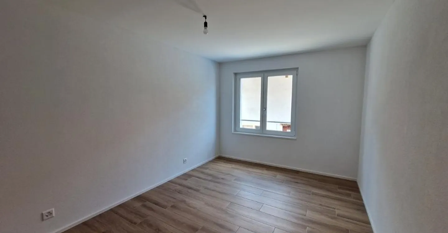 4.5-room apartment on the 1st floor - Photo 3 of 7