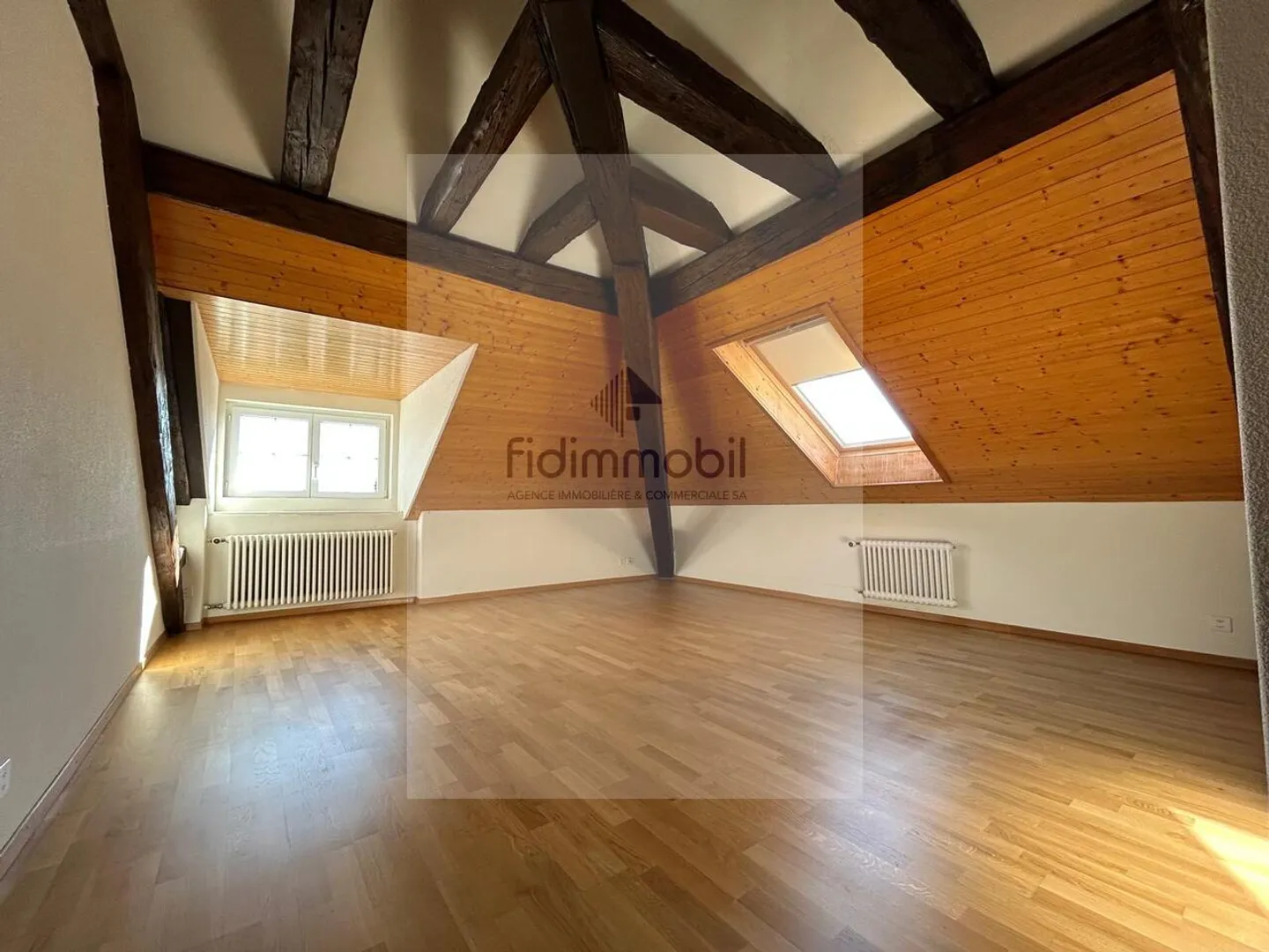 SCHÖNE WOHNUNG NAHE ALLER ANNEHMLICHKEITEN - Foto 1 von 5