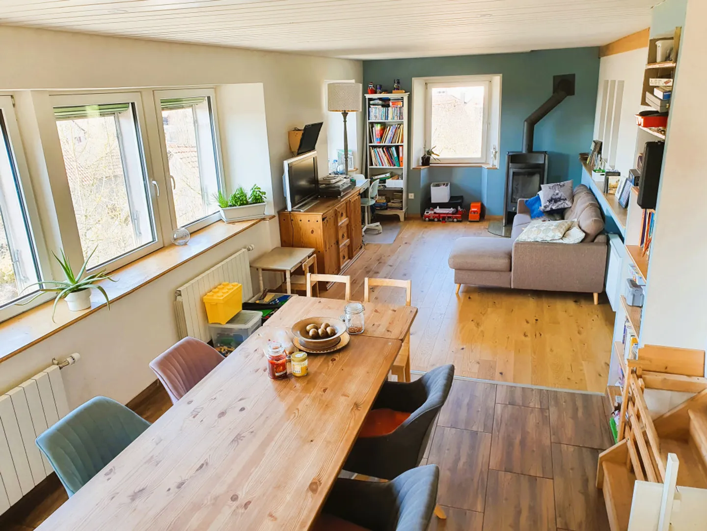 Eco-friendly family home where life is good - Photo 1 of 6