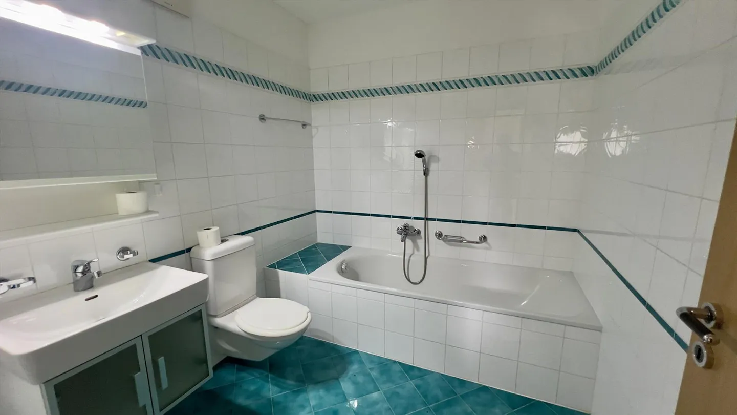 OCCASIONE - AMPIO DUPLEX DI 3.5 LOCALI NEL CUORE DI PURASCA - Foto 8 di 11